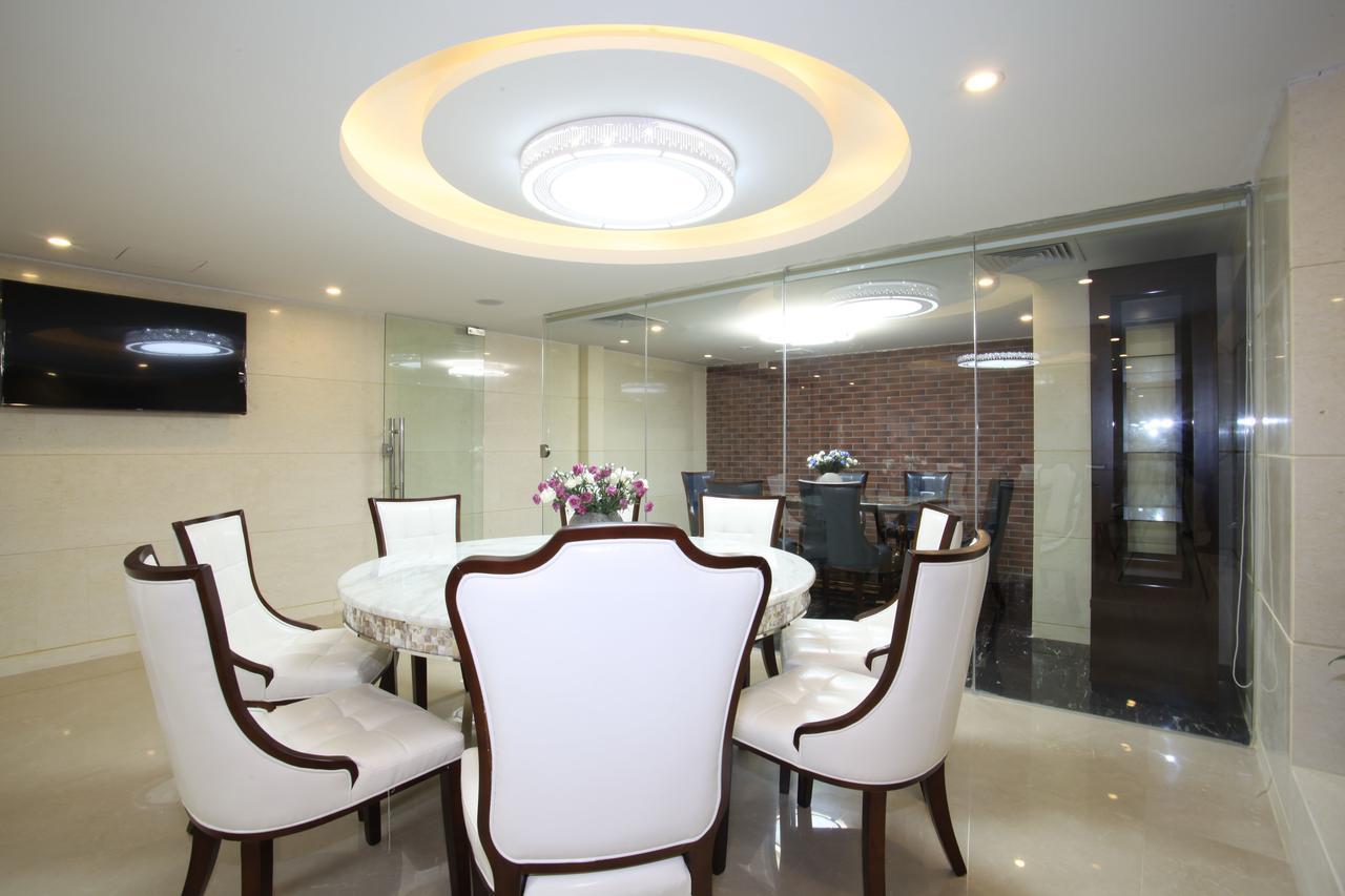 Guangzhou Jin Wan Li Business Hotel Exterior photo