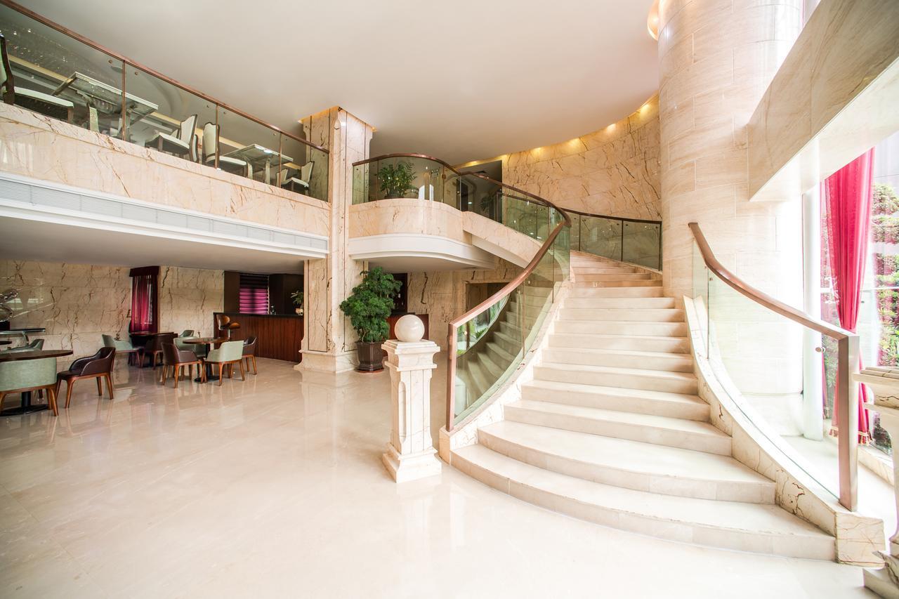 Guangzhou Jin Wan Li Business Hotel Exterior photo