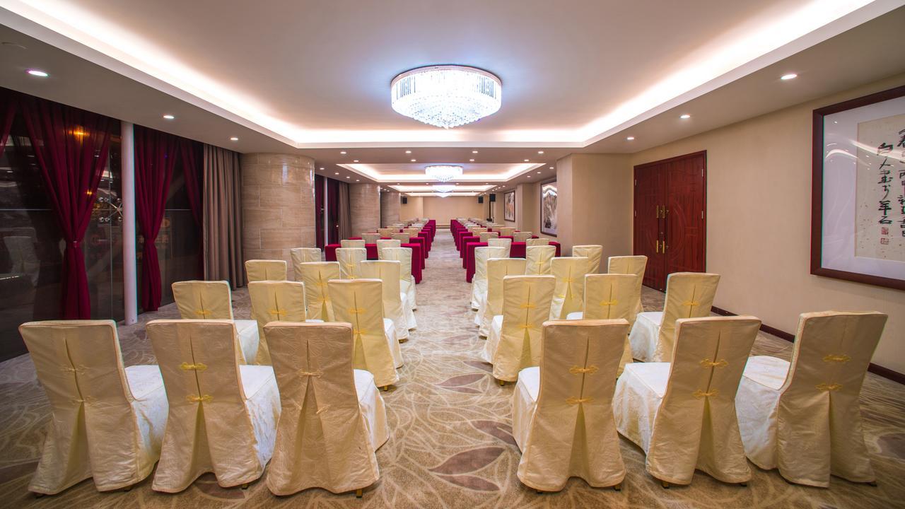 Guangzhou Jin Wan Li Business Hotel Exterior photo